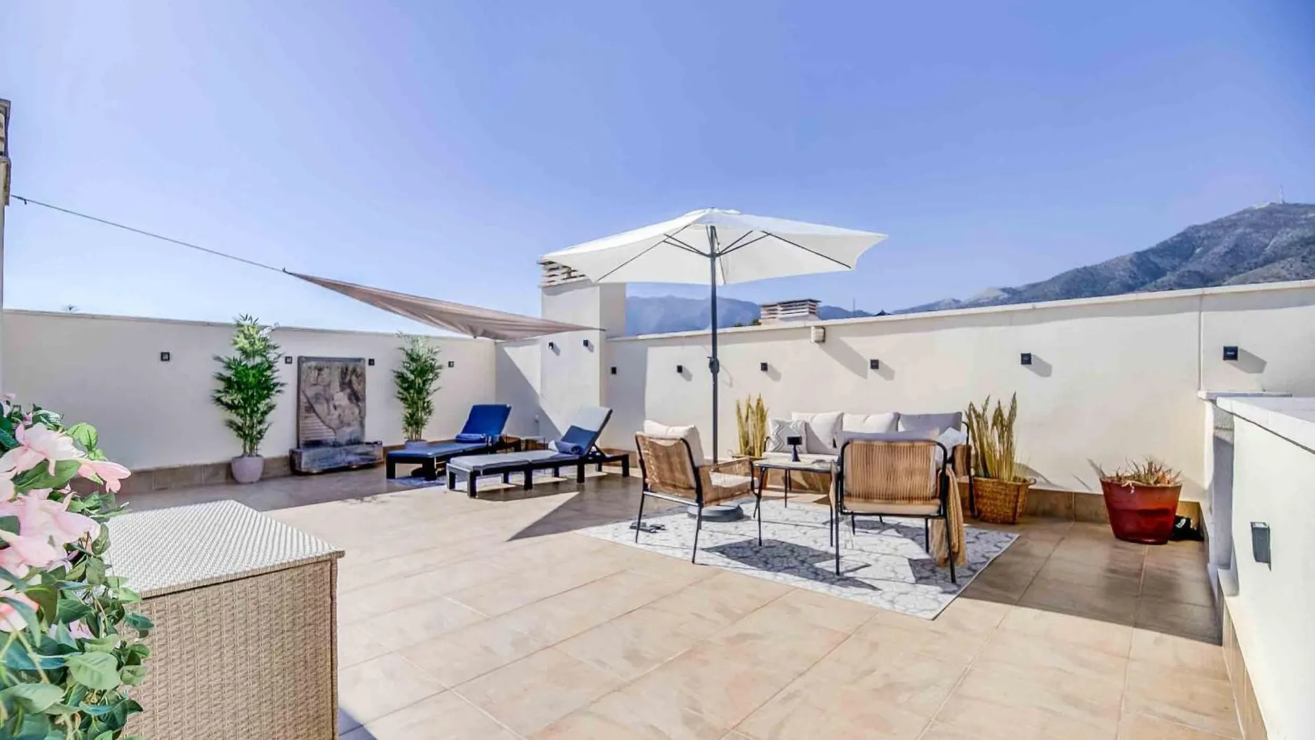 Rooftop Oasis Fuengirola